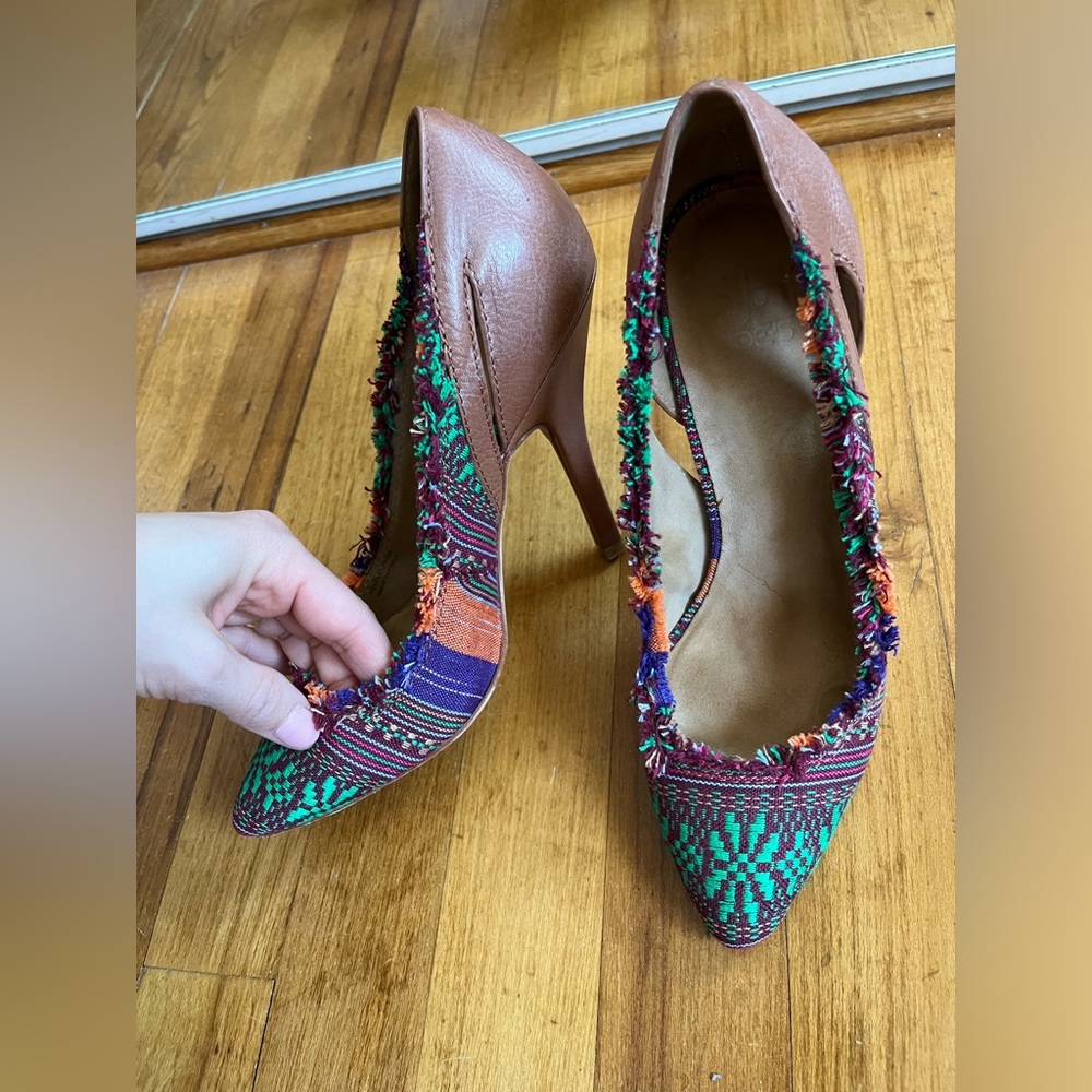 Joe’s Jeans leather multicolor shoes with wool anterior.